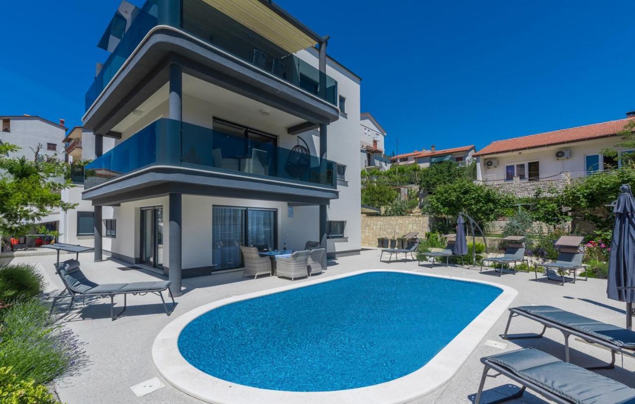Modern Apartments With Shared Pool Near The Sea Пула Экстерьер фото